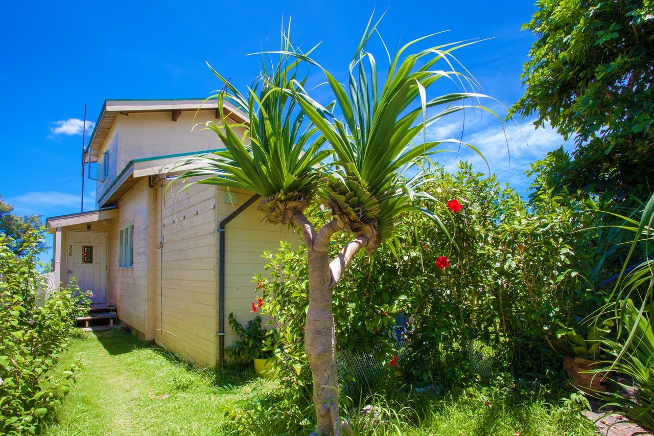 Kariyushi Condominium Resort Motobu The Beach Garden House Exterior foto